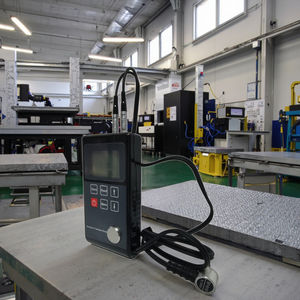 Petrol ve gaz endüstrisinde alüminyum/çelik borular için kendinden güvenli ultrasonik kalınlık ölçer leeb320 - Product Image 2