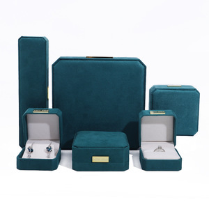 Wholesale packaging for jewelry and <b>gifts</b>: jewelry <b>boxes</b>, pearl necklace sets, luxury velvet sets, <b>earrings</b>, bracelets, - Product Image 1