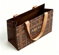 Sac de shopping personnalisé en kraft imprimé avec poignée, gaufrage classique, recyclable, pour cadeaux de luxe, vêtements, marque, bougies - Vente en gros