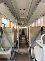 Autobús de Lujo Usado de 53 Asientos para Transporte, Diésel, Transmisión Manual, Emisión Euro 5, Volante a la Izquierda, Delantero