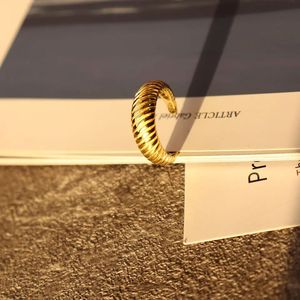 Chris April 925 Sterling Bạc Croissant sóng Chunky Xoắn dày vòng miễn phí Kích thước 18K mạ vàng - Product Image 2