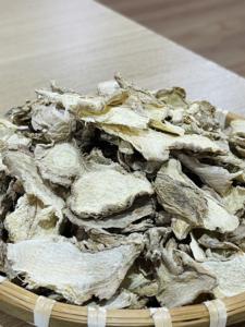 Rodajas de jengibre secas de 0,5 cm de espesor de calidad superior, procesamiento limpio de Vietnam para especias, té, industria alimentaria, exportación, vida útil de 18 meses - Product Image 5