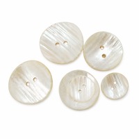 Kancing Kerang Putih Alami Dua Lubang Bentuk Tidak Beraturan 15mm 25mm untuk Kemeja Mantel Jaket Trench