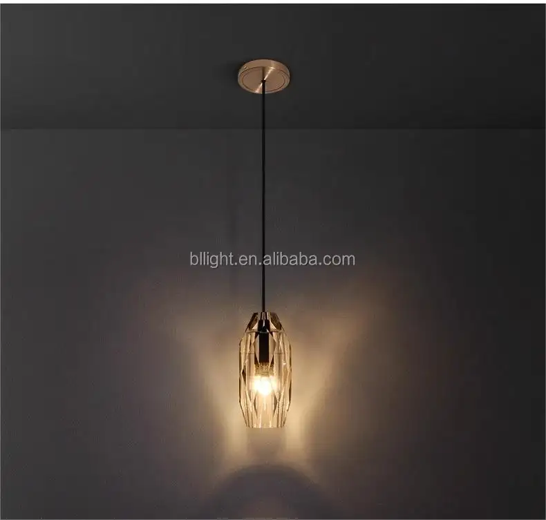 Lámpara moderna con personalidad, diseño de lujo, mesita de noche, sala de estar, cristal K9, gota de lluvia única, luces colgantes de cristal de latón, lámparas colgantes