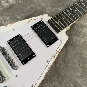 กีตาร์ไฟฟ้า <span class=keywords><strong>Flying</strong></span> <span class=keywords><strong>V</strong></span> สีขาวรุ่นใหม่ล่าสุด คัสตอม HH Pickup 6 สาย ตัวบอดี้ไม้มะฮอกกานีเมเปิล  ฟิงเกอร์บอร์ดไม้โรสวูด - Product Image 2