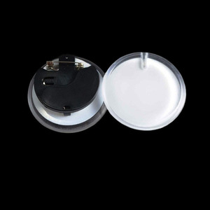 Insignia LED Redonda de Plástico, Botón Luminoso LED con Logotipo Personalizado para Productos Deportivos Promocionales, Insignia LED de 7 Colores - Product Image 2