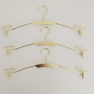 Venta al por Mayor de Perchas Metálicas para Pantalones para Tiendas de Ropa, Perchas para Tiendas de Lencería y Perchas de <span class=keywords><strong>Hierro</strong></span> <span class=keywords><strong>Forjado</strong></span> para Pantalones de Mujer - Product Image 4