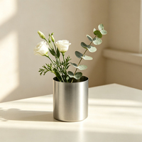 Support rond multifonction en acier inoxydable de haute qualité, disponible en plusieurs couleurs, pour porte-stylo, vase à fleurs, organiseur de pinceaux, ou porte-ustensiles.