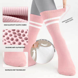 Calcetines de vestir de algodón antideslizantes suaves con logotipo personalizado, calcetines antibacterianos antideslizantes para Yoga, Pilates, agarre para niñas, parte inferior de puño dibujada a mano - Product Image 2