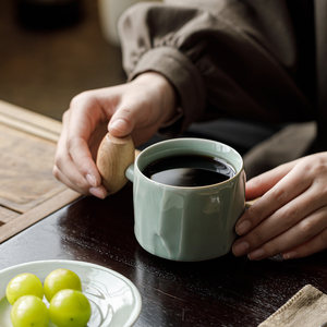 แก้วเซรามิคกาแฟกล้วยหอมเฮเซลนัท ลายเรียบง่าย สไตล์จีนใหม่ สำหรับใช้ในบ้าน - Product Image 4