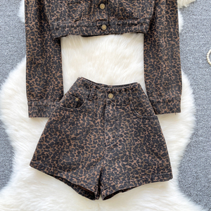Y2K 2 pezzi Set da <span class=keywords><strong>donna</strong></span> Top corto e vita alta Denim leopardo Shorts <span class=keywords><strong>tuta</strong></span> da Jogging all'ingrosso - Product Image 3