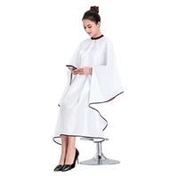 Capa de corte de pelo para peluquería, bata de barberos de salón impermeable con diseño de axila, capa de salón personalizada, el más vendido en EE. UU.