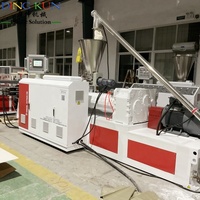 Ligne de production de tuiles ondulées en PVC haute résistance pour toitures, avec moteur à double vis et boîte de vitesses, capacité de 3000 kg - Offre Spéciale