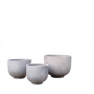 Ensemble de pots de fleurs d'extérieur en GRC gris antique, 3 tailles, imperméables, durables, écologiques, légers, modernes, minimalistes - Product Image 1