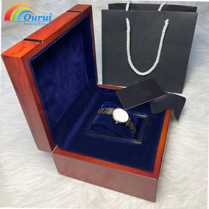 Caja de reloj de madera roja directa de fábrica, caja de almacenamiento de relojes con forro de cuero negro, con accesorios, logotipo personalizado, embalaje de lujo para relojes. - Product Image 6