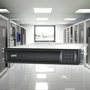 Système d'alimentation sans interruption (ASI) intelligent SMT2200RMI2U-CH, montage en rack 2U, monophasé, batterie au plomb-acide, 2,2 kVA/1980 W - Product Image 3