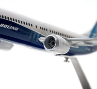 Modèle d'avion Boeing Unified 737-8 MAX en résine à l'échelle 1:100
