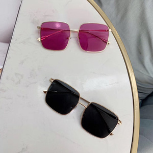 Lunettes de soleil pour femmes avec monture dorée, grandes lunettes carrées, protection UV, à la mode, pour l'extérieur, type 3, lentille Ac C3-8818 - Product Image 2