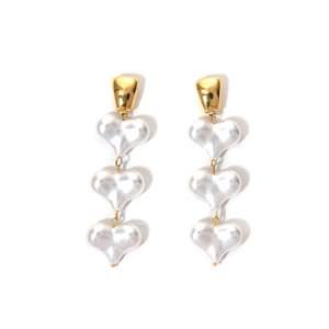 Pendientes de Moda con Forma de Corazón en Acero Inoxidable 316L con Baño de Oro PVD, Joyería Sostenible y Resistente - Product Image 1