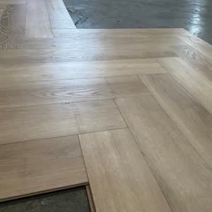 Compre Piso <span class=keywords><strong>Laminado</strong></span> de Madera Sintética AC4 Clase 32 con Diseño en Espiga, Resistente al Agua - Product Image 3