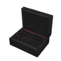Boîte à bijoux en velours floqué noir avec logo personnalisé, insert en velours multi-compartiments, design à couvercle rabattable pour l'emballage de bijoux haut de gamme pour les marques de joaillerie