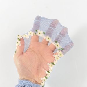 <span class=keywords><strong>Chaussettes</strong></span> courtes à la cheville en soie brodée de fleurs d'été pour femmes pour <span class=keywords><strong>sandales</strong></span> - Product Image 3