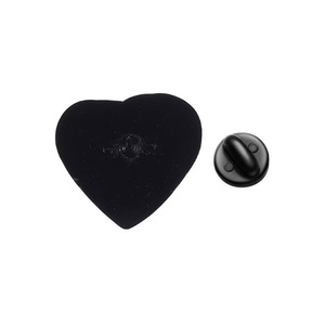 En gros, épingles en métal style dessin animé, broches et badges créatifs et uniques en forme de pastèque, mignons, pour vêtements - Product Image 5