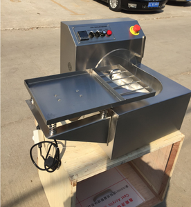 Máy Làm Sô Cô La Nhà Máy Trung Quốc Chất Lượng Cao Nhỏ 8KG Máy Ủ Sô Cô La Nóng Chảy Với Bàn Rung - Product Image 4