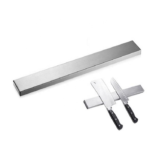 Vente en gros de <span class=keywords><strong>couteaux</strong></span> de <span class=keywords><strong>cuisine</strong></span> personnalisés 13/18/24 pouces porte-<span class=keywords><strong>couteaux</strong></span> solides porte-outils <span class=keywords><strong>magnétique</strong></span> étagère de Bar - Product Image 1
