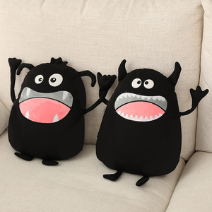 Ensemble de coussins en peluche monstre noir mignon et <span class=keywords><strong>moche</strong></span>, personnalisables avec logo, poupées en peluche monstre de dessin animé, coussins de canapé doux, cadeaux pour enfants et décoration intérieure - Product Image 5