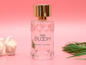Perfume de Uso Diario para Mujer, Eau de Parfum Floral CINDY BLOOM - Aroma Floral (50 ml) en Spray de Vietnam - Product Image 5