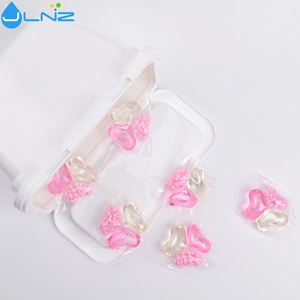 Fabricante <span class=keywords><strong>de</strong></span> Cápsulas <span class=keywords><strong>de</strong></span> Lavandería en Forma <span class=keywords><strong>de</strong></span> Trébol <span class=keywords><strong>de</strong></span> Marca Privada OEM, Cápsulas <span class=keywords><strong>de</strong></span> Detergente <span class=keywords><strong>de</strong></span> 3 Cámaras 3 en 1 <span class=keywords><strong>de</strong></span> Alta Concentración - Product Image 4