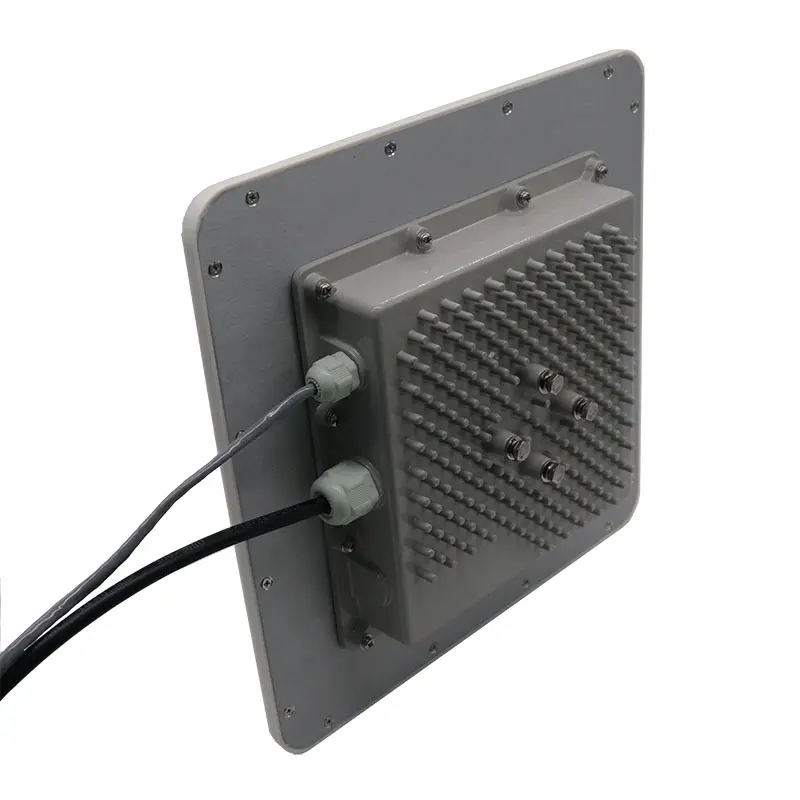 Chip R2000 all'interno dell'antenna UHF RFID 9dBi lettore integrato a lungo raggio 15-18m lettore RFID per parcheggio automatico Non-stop