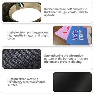 Tapis de souris promotionnel en tissu rouge en microfibre avec revêtement en caoutchouc personnalisé pour entreprises - Product Image 3