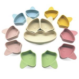 Vajilla personalizada con ventosa para alimentación de bebés OEM/ODM, platos extraíbles con tres divisiones para bebés, plato de silicona para bebés con succión de animales - Product Image 1