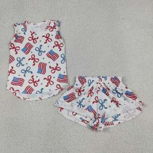 En stock: Conjunto de ropa para niñas del 4 de julio, top sin mangas con lazos de bandera y shorts con volantes, estilo casual. Atuendo patriótico al por mayor, ropa de boutique. - Product Image 2