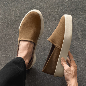 Chaussures beanie tendance pour hommes, à enfiler, avec dessus en peluche et semelle extérieure en caoutchouc – Design élégant et simple pour les trajets quotidiens toutes saisons - Product Image 1