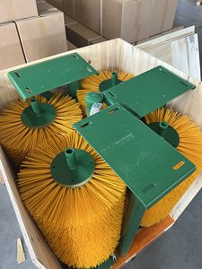Nuevos Cepillos Eléctricos para Rascar Vacas - Product Image 4
