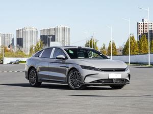 La BYD Han è un'auto elettrica con tecnologia all'avanguardia, con un'autonomia di 506 chilometri. IT è un veicolo a nuova energia. - Product Image 4