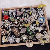 Broche en cristal autrichien de qualité Aaa à motif floral et thème botanique, pour la décoration de hijabs, foulards et robes, et broches animales en cristal, en gros