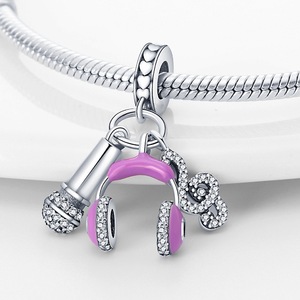 Breloque musicale en cuivre, perle émaillée, guitare, casque, note, microphone, bijoux pour bracelet, cadeau pour femme, amoureuse de la musique - Product Image 3
