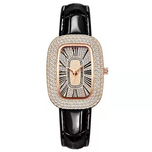 Reloj de mujer Drioshipping Niche con diseño de huevo de paloma, diamantes de agua y cielo estrellado, correa de aleación verde, estilo encantador y a la moda. - Product Image 3