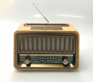 <span class=keywords><strong>Radio</strong></span> de bureau rétro RAISENG R-1968BT, nouvelle version, <span class=keywords><strong>radio</strong></span> <span class=keywords><strong>vintage</strong></span> FM AM SW multibandes, boîtes en bois, haut-parleur <span class=keywords><strong>radio</strong></span> <span class=keywords><strong>Internet</strong></span> sans fil - Product Image 1