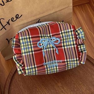 Pochette à maquillage personnalisée, sac cosmétique de luxe pour parfums, avec nœud et volants, sacs cadeaux décoratifs à carreaux pour cosmétiques - Product Image 5