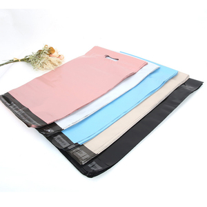 택배 배송 및 우편 포장용 손잡이가 있는 맞춤형 인쇄 퇴비성 재활용 찢어지지 않는 우편물 가방 - Product Image 3