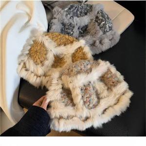 Gorro de Invierno Hecho a Mano con Diseño de Danza del León para Mujer, Nuevo Gorro de Pescador Grueso con Protección para los Oídos de Felpa de Piel de Conejo - Product Image 5