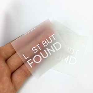 Étiquette <span class=keywords><strong>de</strong></span> vêtement en TPU personnalisée avec logo imprimé, élastique, respectueuse <span class=keywords><strong>de</strong></span> la peau, imperméable, <span class=keywords><strong>pour</strong></span> maillots <span class=keywords><strong>de</strong></span> bain, combinaisons <span class=keywords><strong>de</strong></span> plongée, vêtements d'extérieur, usine <span class=keywords><strong>de</strong></span> confection <span class=keywords><strong>de</strong></span> vêtements - Product Image 4