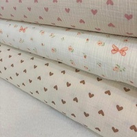 Tissu en gaze de coton naturel, texture froissée douce et plissée, pour couverture d'emmaillotage pour bébé et production de vêtements légers