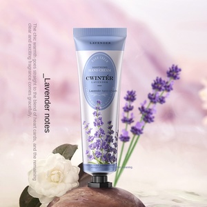 Crème pour les mains hydratante bio Cwinter 30g Automne Hiver, parfum pêche, pour peaux sèches et gercées - Product Image 3