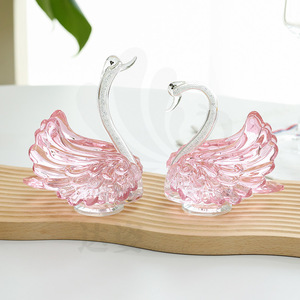 คริสตัลหงส์แก้วสีชมพูตกแต่งบ้านของขวัญแต่งงาน - Product Image 1